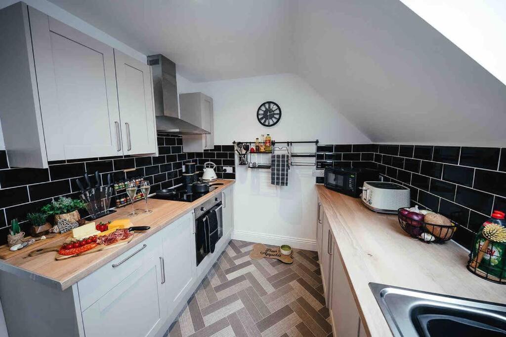 Boho Loft In Somerset - Private Parking Radstock Exterior photo